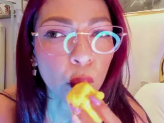 Hanna Petit's Live Sex Cam Show