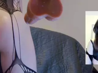 Heavenia's Live Sex Cam Show