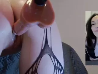 Heavenia's Live Sex Cam Show