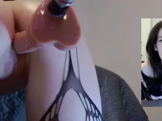 Heavenia's Live Sex Cam Show