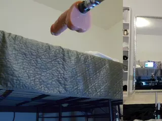 Heavenia's Live Sex Cam Show