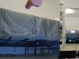 Heavenia's Live Sex Cam Show