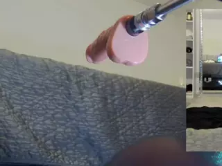 Heavenia's Live Sex Cam Show