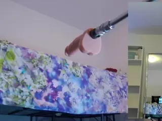 Heavenia's Live Sex Cam Show