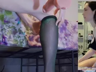 Heavenia's Live Sex Cam Show