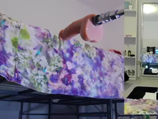 Heavenia's Live Sex Cam Show