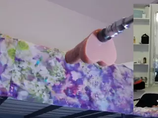 Heavenia's Live Sex Cam Show