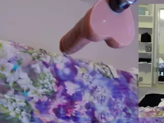 Heavenia's Live Sex Cam Show