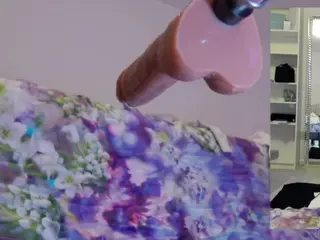 Heavenia's Live Sex Cam Show