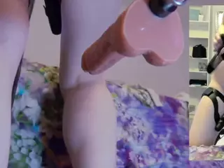Heavenia's Live Sex Cam Show