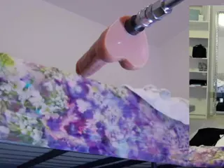 Heavenia's Live Sex Cam Show