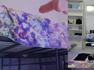Heavenia's Live Sex Cam Show