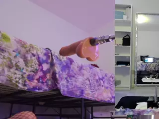 Heavenia's Live Sex Cam Show