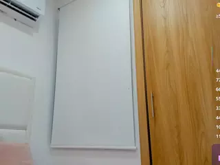 mishellxy's Live Sex Cam Show