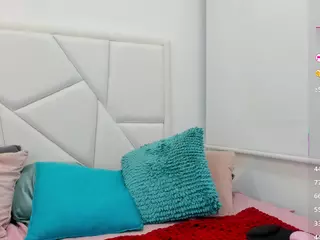 mishellxy's Live Sex Cam Show