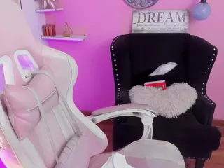 Sofia Watson's Live Sex Cam Show