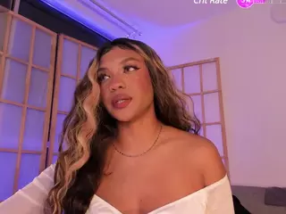 Luna's Live Sex Cam Show