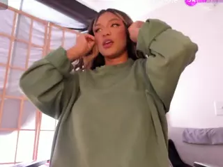 Luna's Live Sex Cam Show