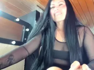 Tania-mature's Live Sex Cam Show