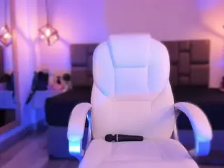 Isabella Santamaria's Live Sex Cam Show