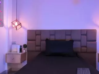 Isabella Santamaria's Live Sex Cam Show