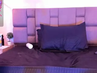 Isabella Santamaria's Live Sex Cam Show