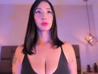 Isabella Santamaria's Live Sex Cam Show