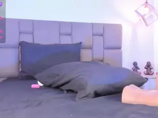 Isabella Santamaria's Live Sex Cam Show