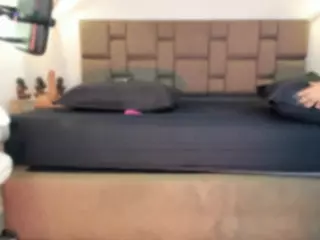 Isabella Santamaria's Live Sex Cam Show