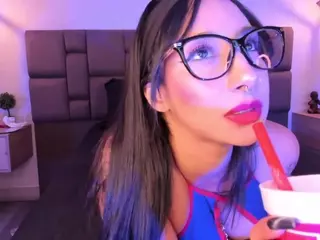 Isabella Santamaria's Live Sex Cam Show