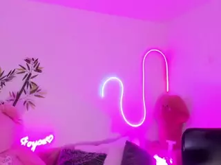 JoyceThompson's Live Sex Cam Show