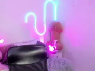 JoyceThompson's Live Sex Cam Show