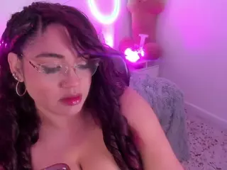 JoyceThompson's Live Sex Cam Show