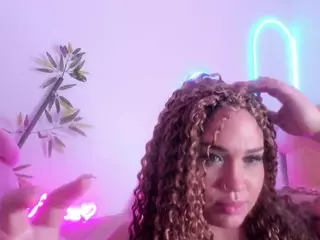 JoyceThompson's Live Sex Cam Show