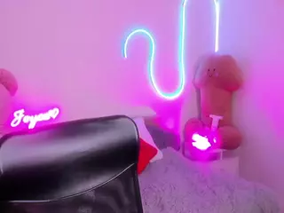 JoyceThompson's Live Sex Cam Show