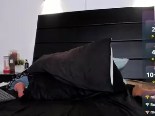 Julieta-Coopeer's Live Sex Cam Show