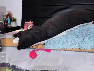 Julieta-Coopeer's Live Sex Cam Show