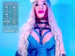 LunitaBitch's Live Sex Cam Show