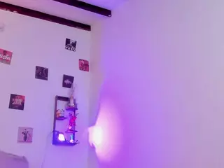 IrisAllen's Live Sex Cam Show