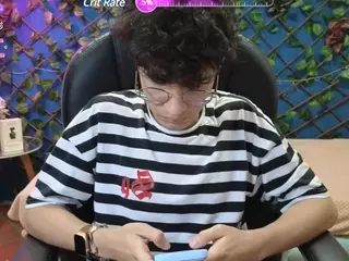 thomas's Live Sex Cam Show