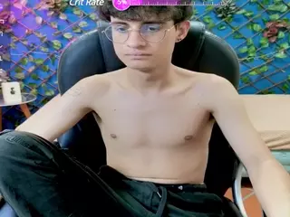 thomas's Live Sex Cam Show
