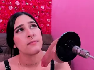 Antonella Loren's Live Sex Cam Show