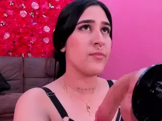 Antonella Loren's Live Sex Cam Show