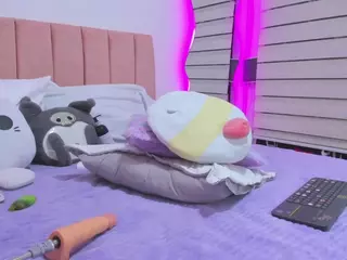 MarianaBranz's Live Sex Cam Show