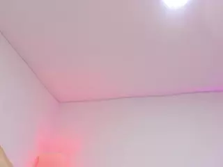 MarianaBranz's Live Sex Cam Show