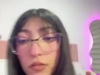 MarianaBranz's Live Sex Cam Show