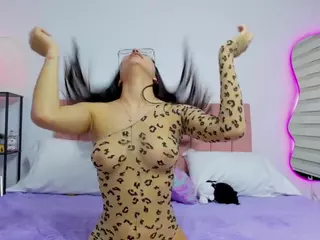 MarianaBranz's Live Sex Cam Show