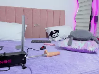 MarianaBranz's Live Sex Cam Show