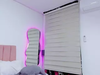 MarianaBranz's Live Sex Cam Show
