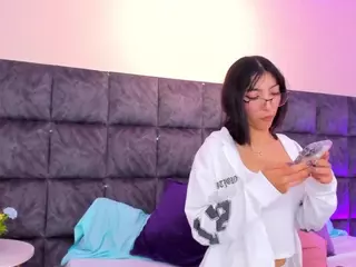 MarianaBranz's Live Sex Cam Show